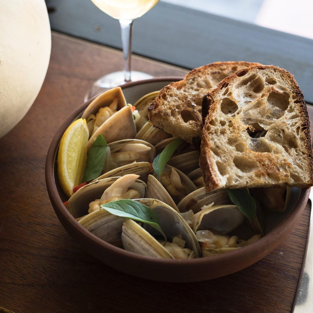 bar_celeste_1609719661_2478830643173300105_4475846559