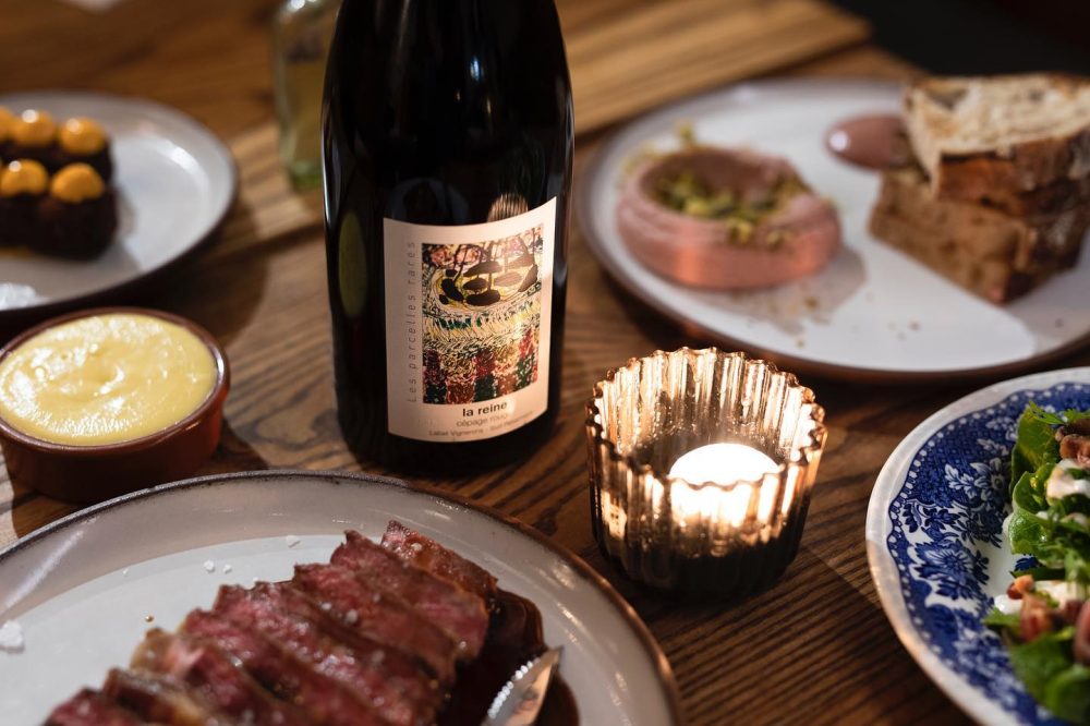 bar_celeste_1625870191_2614311110164243785_4475846559