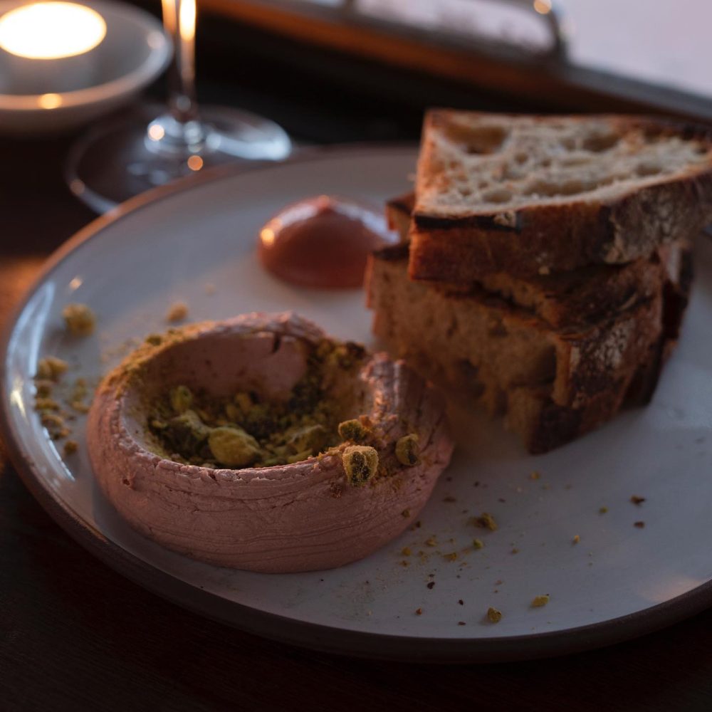 bar_celeste_1625870633_2614314811486422695_4475846559